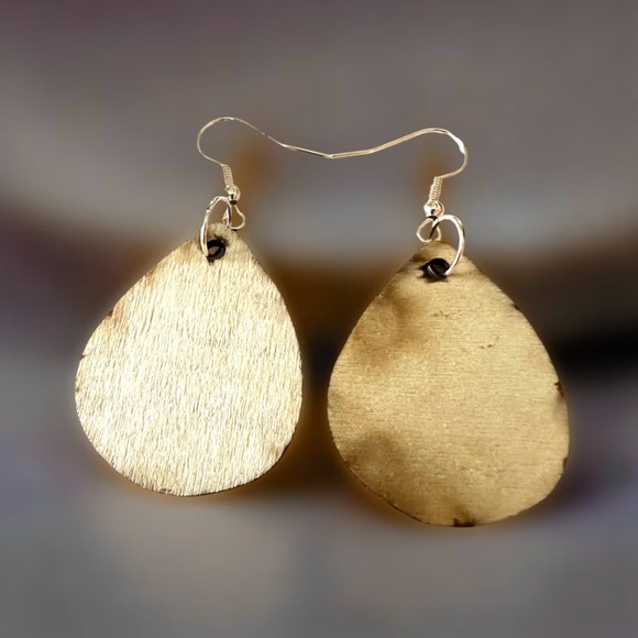 ⭐️ 5 for $25 Wood Festive Christmas Tree Earrings - Picture 3 of 6